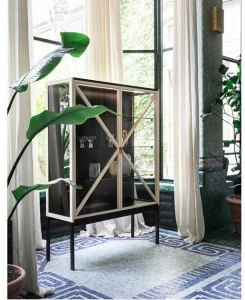 Miniforms Буфет стеклянный с распашными дверцами со встроенной подсветкой Kramer