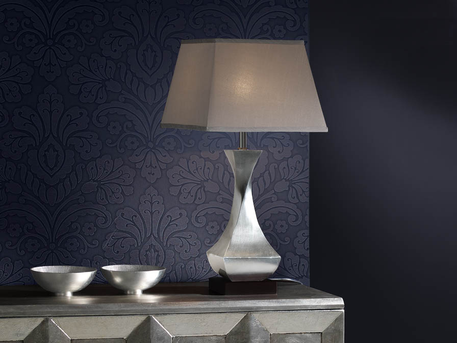 064182 Лампа настольная серебряная Schuller Deco