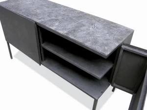 ICI ET LÀ Буфет железный с распашными дверцами Empreintes huellas