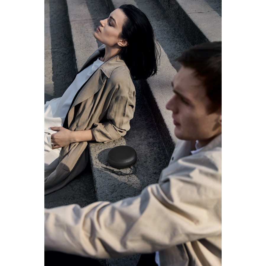 Акустика портативная BeoPlay A1, темно-серая Bang & Olufsen 1297880 - Вид №1