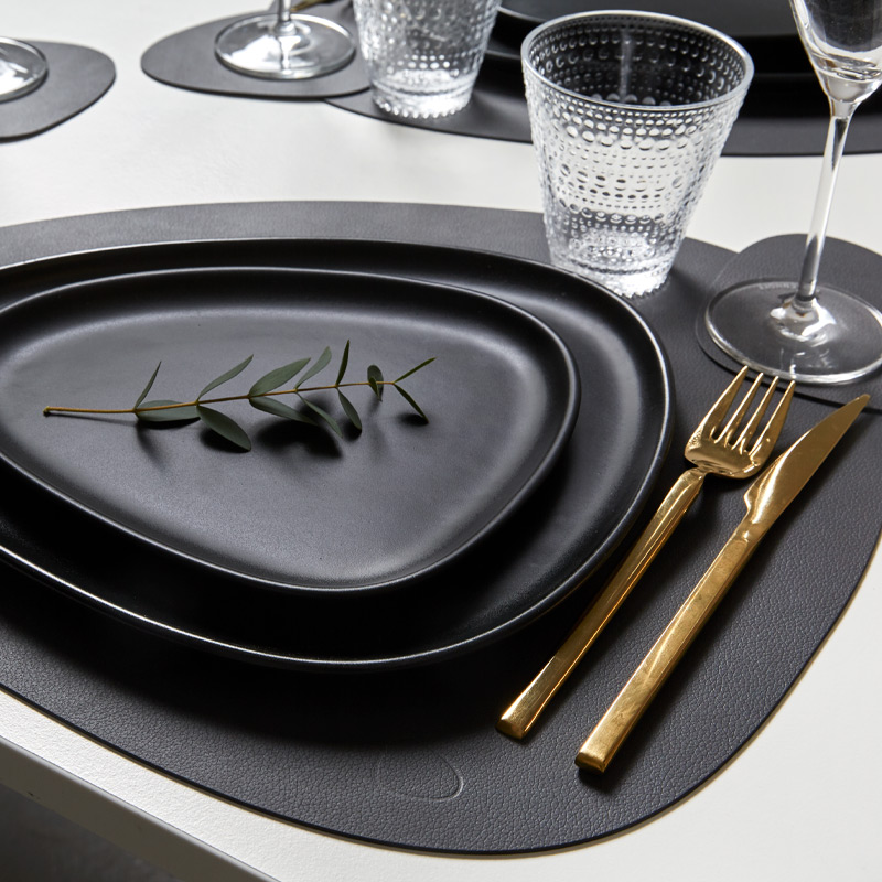 981900 NUPO black подстановочная салфетка фигурная 37x44 см, толщина 1,6 мм;LIND DNA  - Вид №1