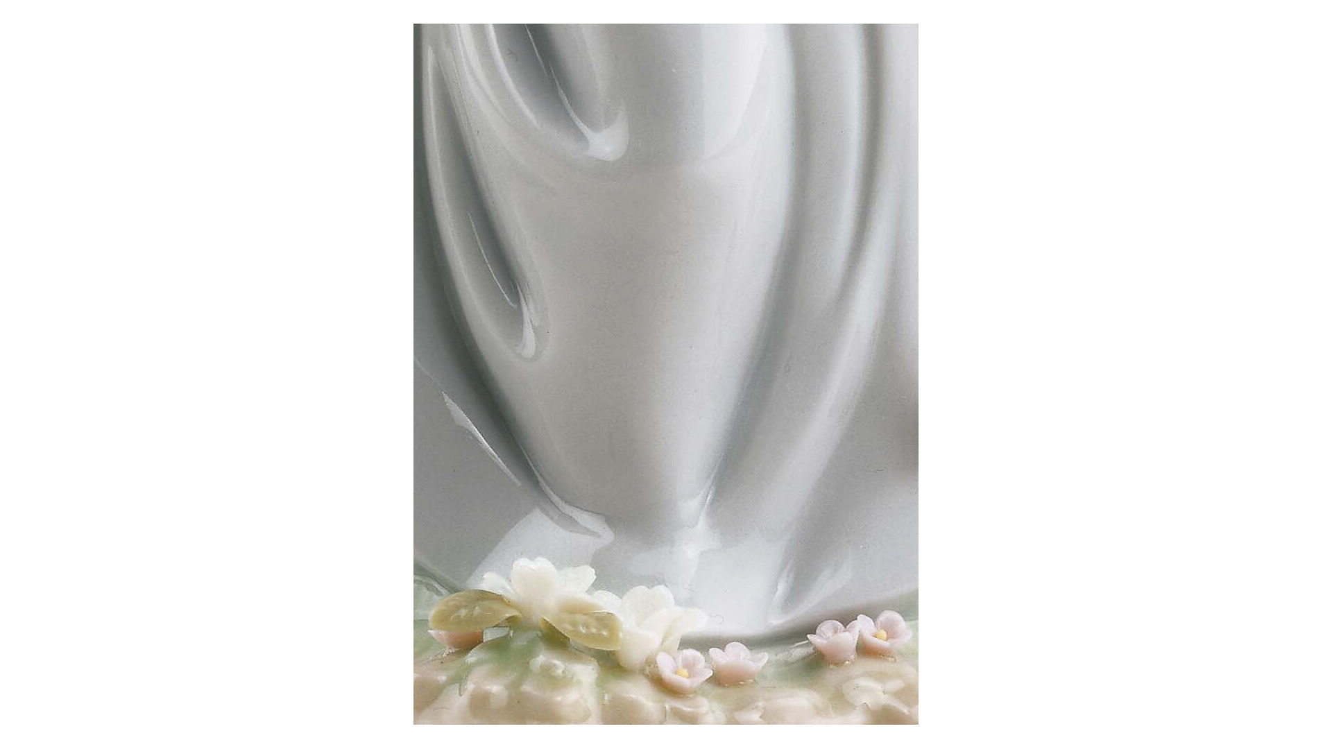 10669016 LLADRO Фигурка Lladro "Подружка мотыльков" 8х21см Фарфор Lladró  - Вид №3