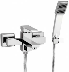 Remer Rubinetterie Смеситель для ванны настенный с ручным душем Qubika Q02