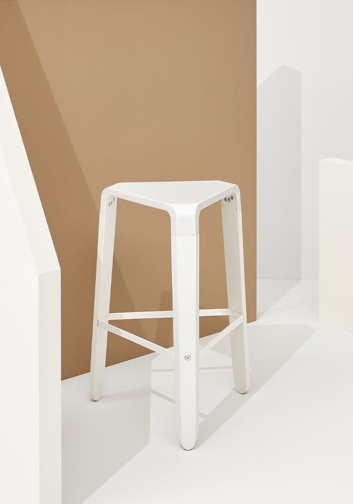 Высокий деревянный табурет с подставкой для ног Infiniti PICAPAU STOOL ARCH-00071390 - Вид №4