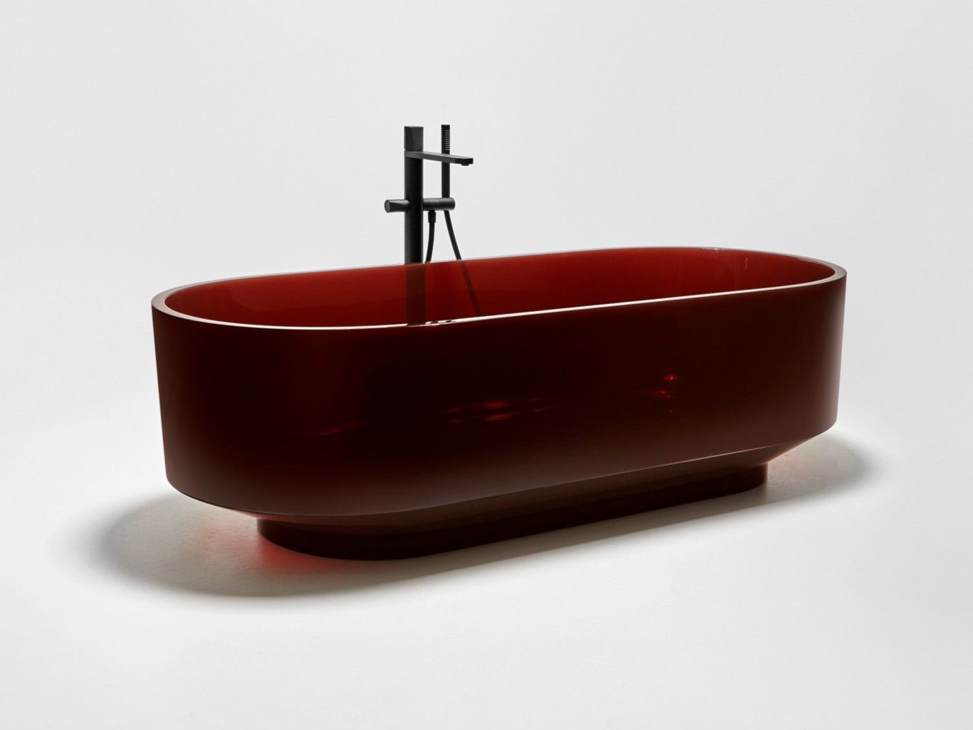 Овальная ванна в центре комнаты в Cristalmood® Antoniolupi Borghi ARCH-00086899