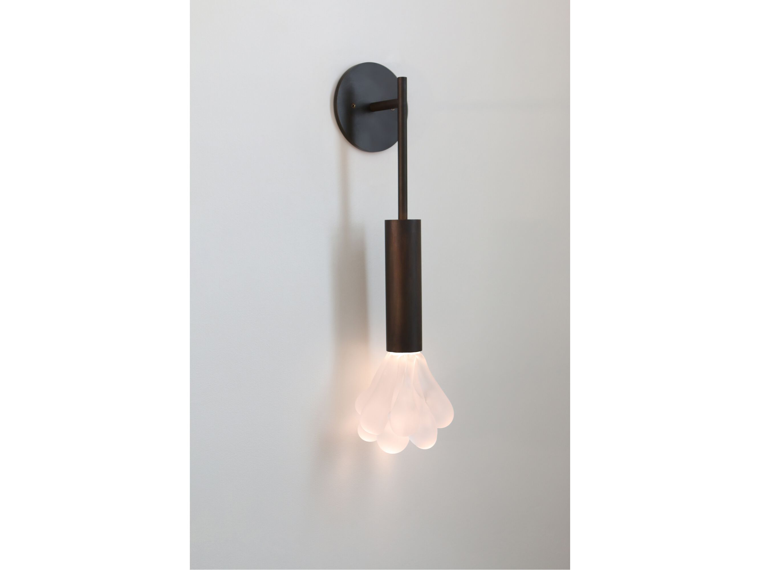 Настенный светильник из латуни и стекла SkLO Dew ARCH-00092502 - Вид №2