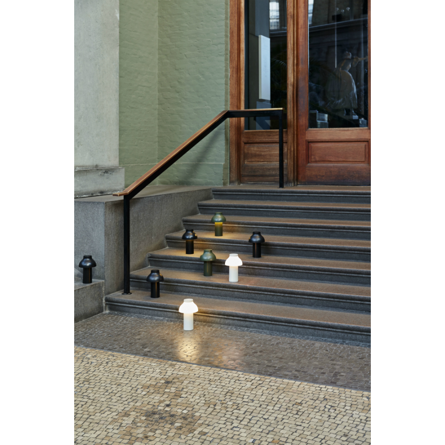 Лампа настольная PC Portable, оливковая Hay 4104312009000 - Вид №17