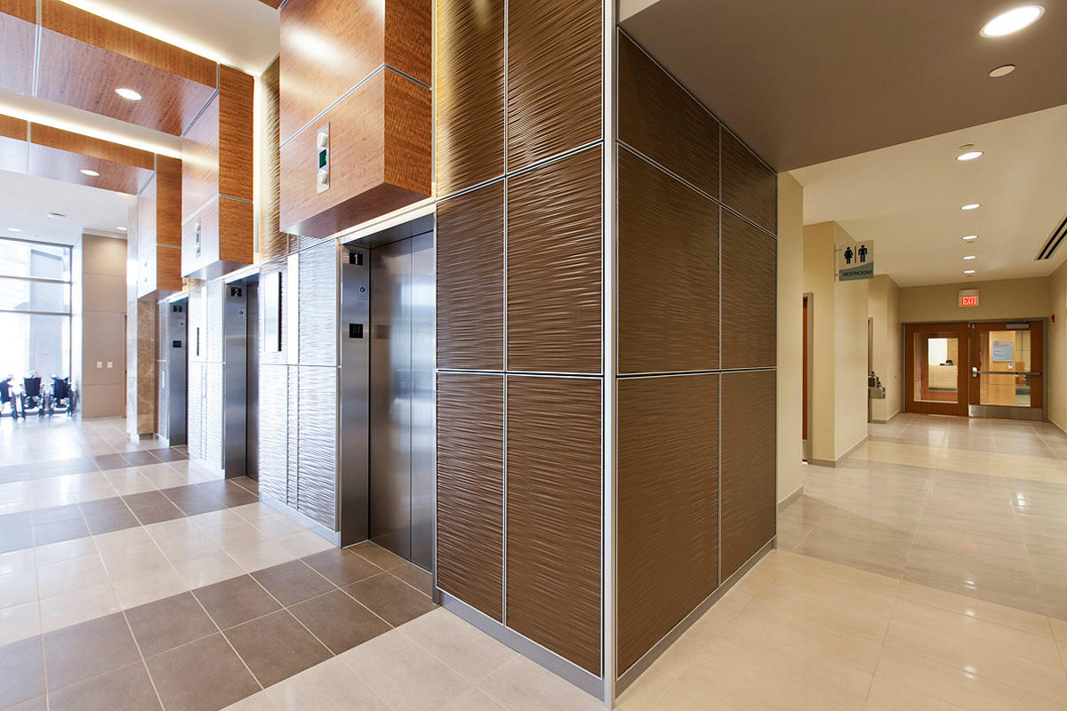 FSRT660 Система облицовки стен Levele с плавающими панелями из нержавеющей стали с отделкой из каймового камня в Кэссиди Терли, Сан-Хосе, Калифорния Forms-surfaces  - Вид №18