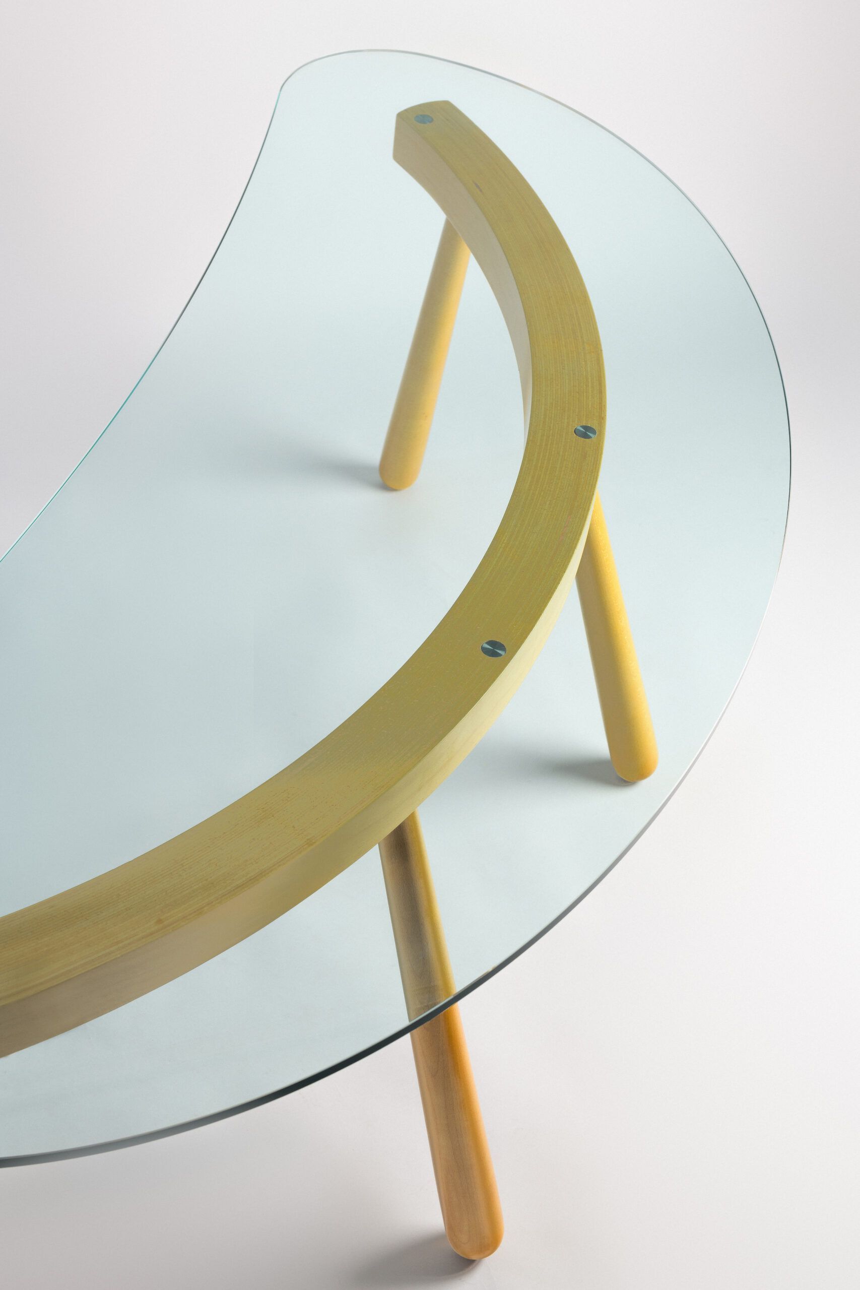 Стол из закаленного стекла с ножками из бука Wiener GTV Design BOOMERANG ARCH-00109336 - Вид №4