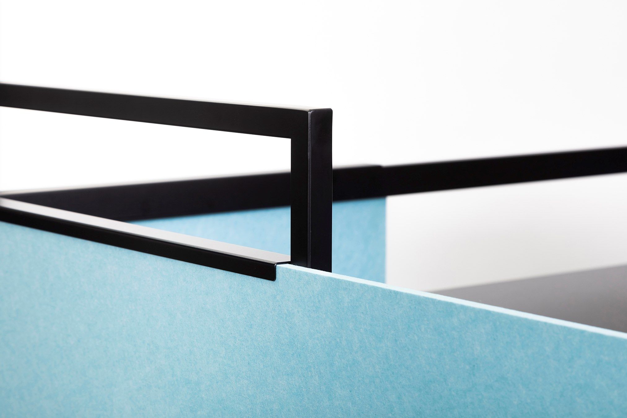 Рециркулированный ПЭТ регулируемая высота стол на колесах с электрической розеткой ECHOJAZZ MCART ARCH-00131553 - Вид №18