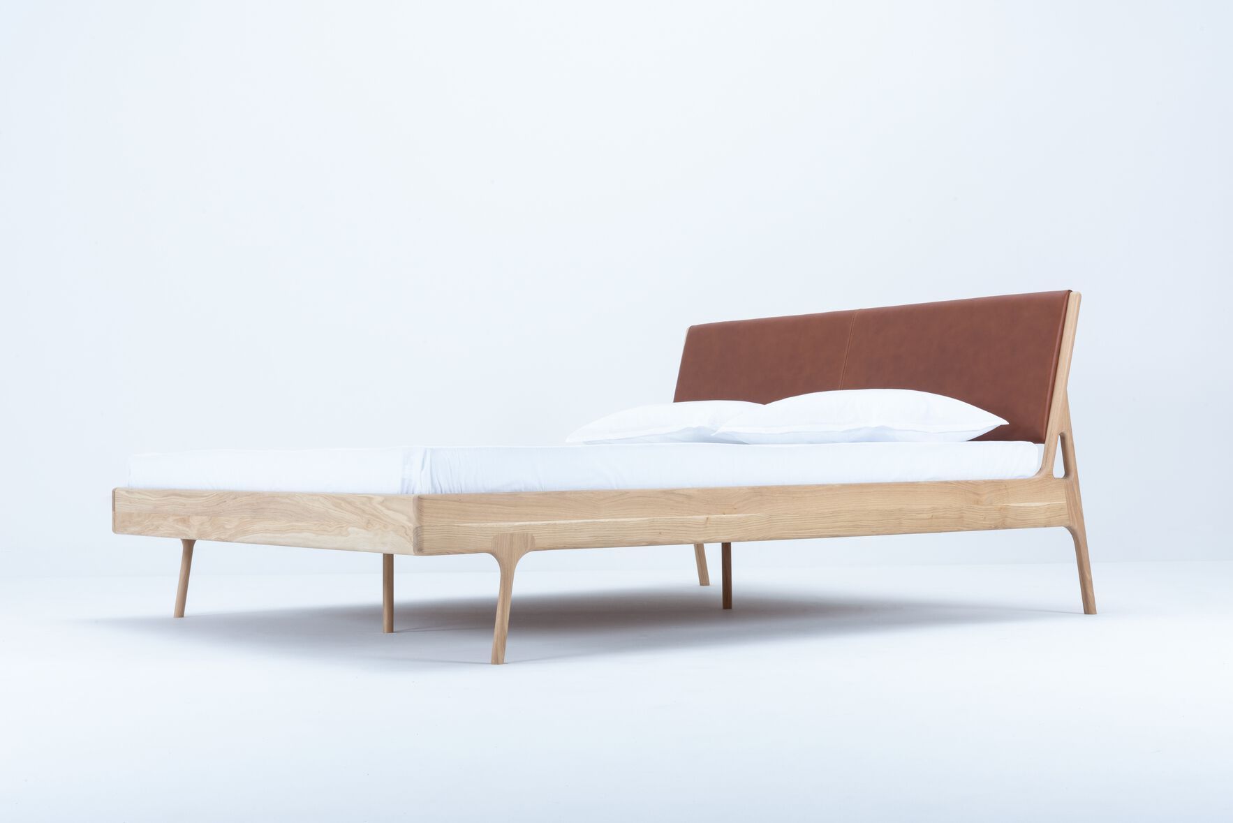 Дубовая двуспальная кровать Gazzda Fawn ARCH-00085993 - Вид №54