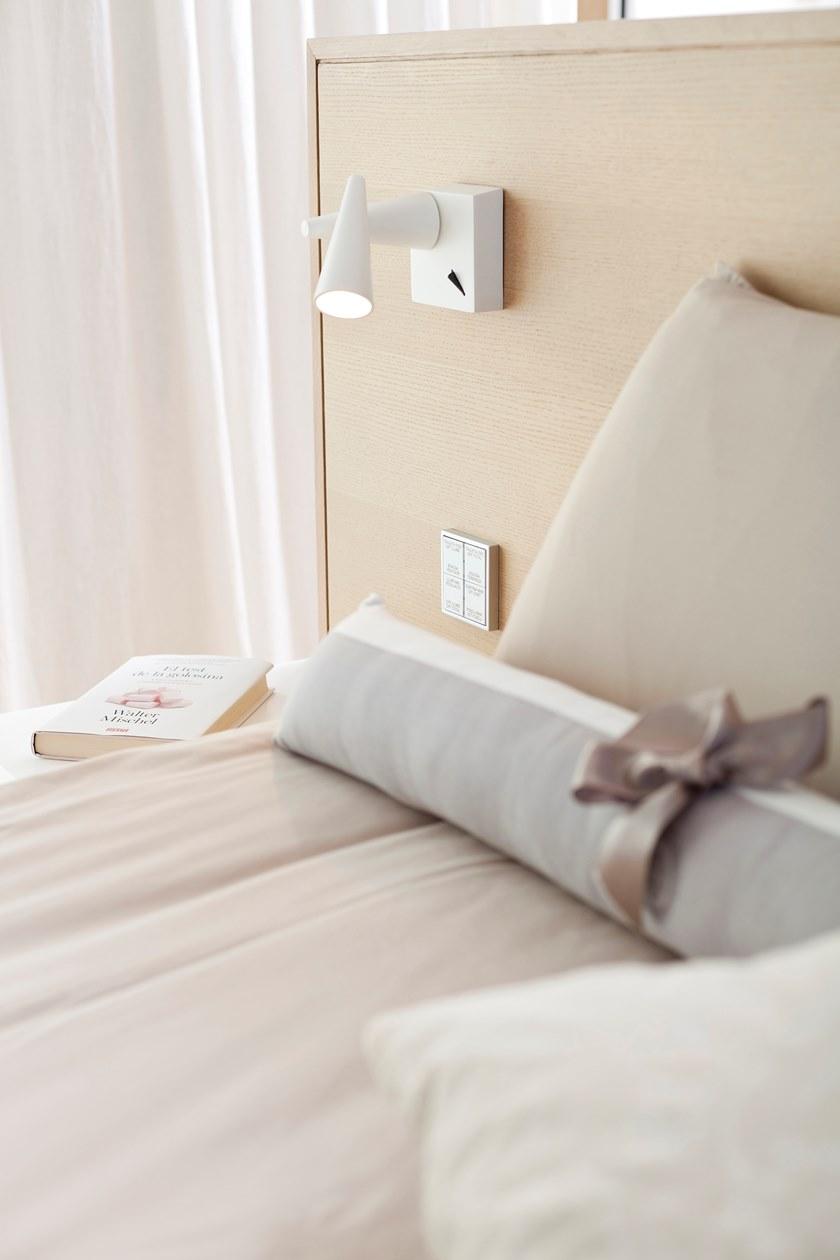 Estiluz Регулируемый светодиодный настенный светильник Cornet A-3330 - Вид №3