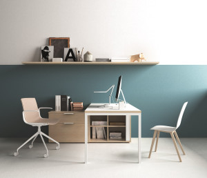 Деревянный прямоугольный стол со встроенной полкой