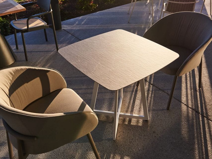 Квадратный садовый стол DRIGANI плоская поверхность ARCH-00105063