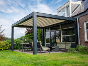 Беседка с раздвижной крышкой