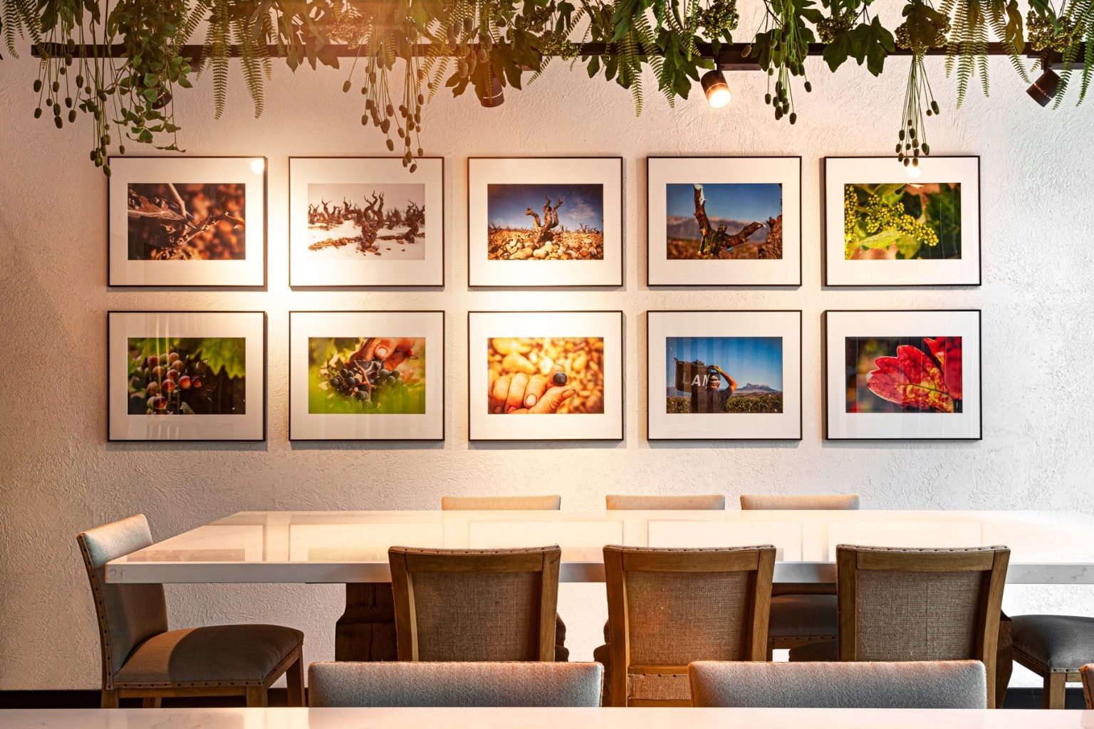 Высокий бархатный табурет с подставкой для ног со спинкой CREARTE COLLECTIONS Luxor Essence ARCH-00143928 - Вид №2