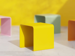 Скамья из оцинкованного листа