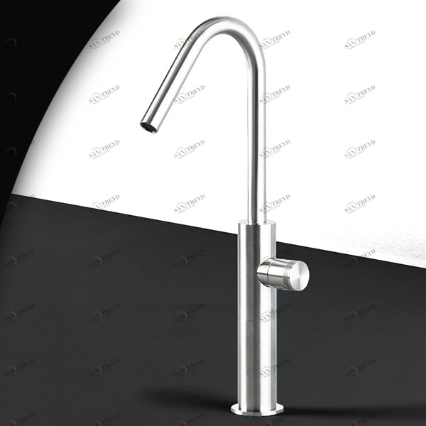 Смеситель для раковины HIRO HIR3L серебристый глянцевый Radomonte