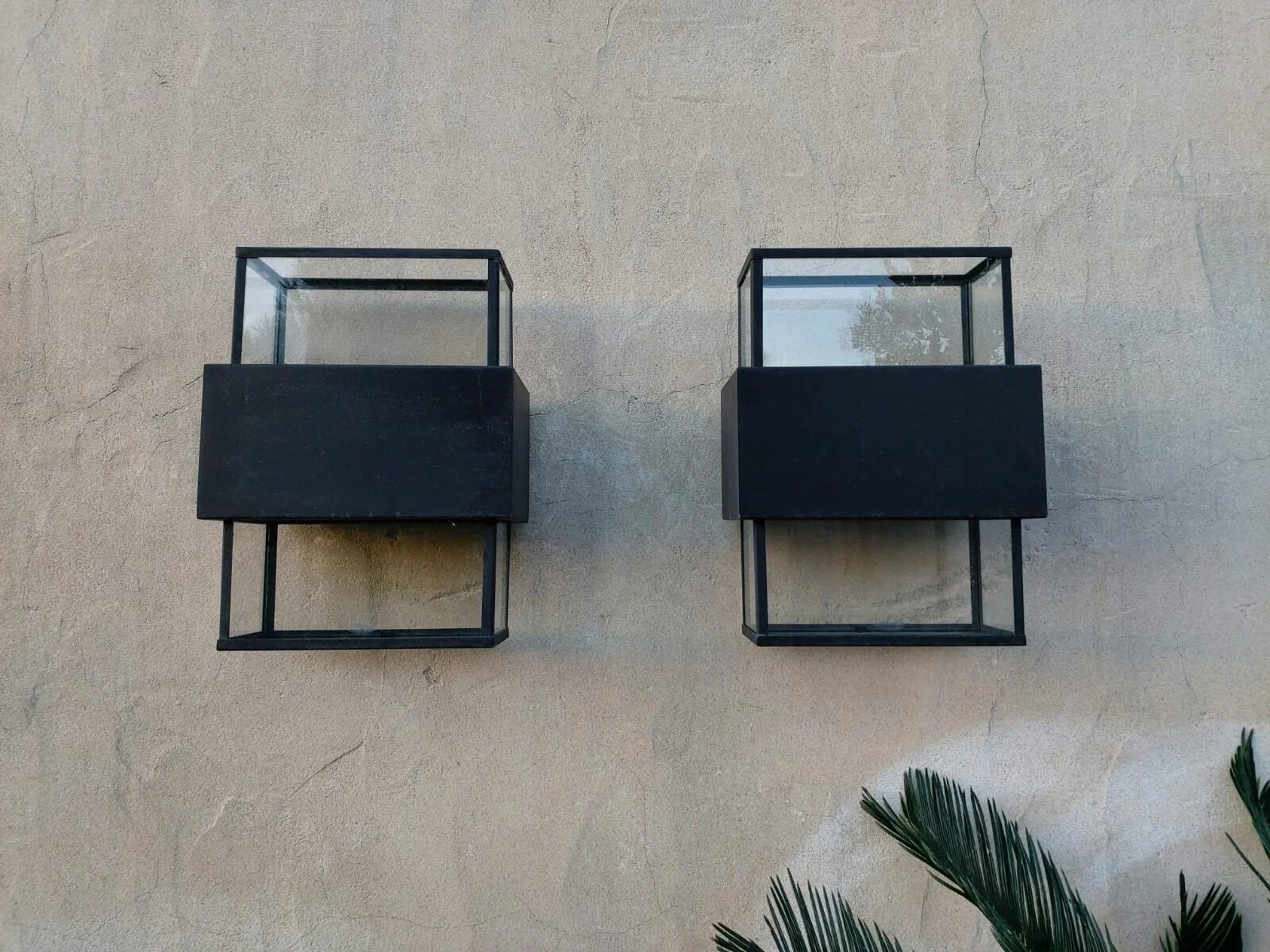 Латунь открытый настенный светильник Authentage Lighting Q-Bri ARCH-00043221 - Вид №1