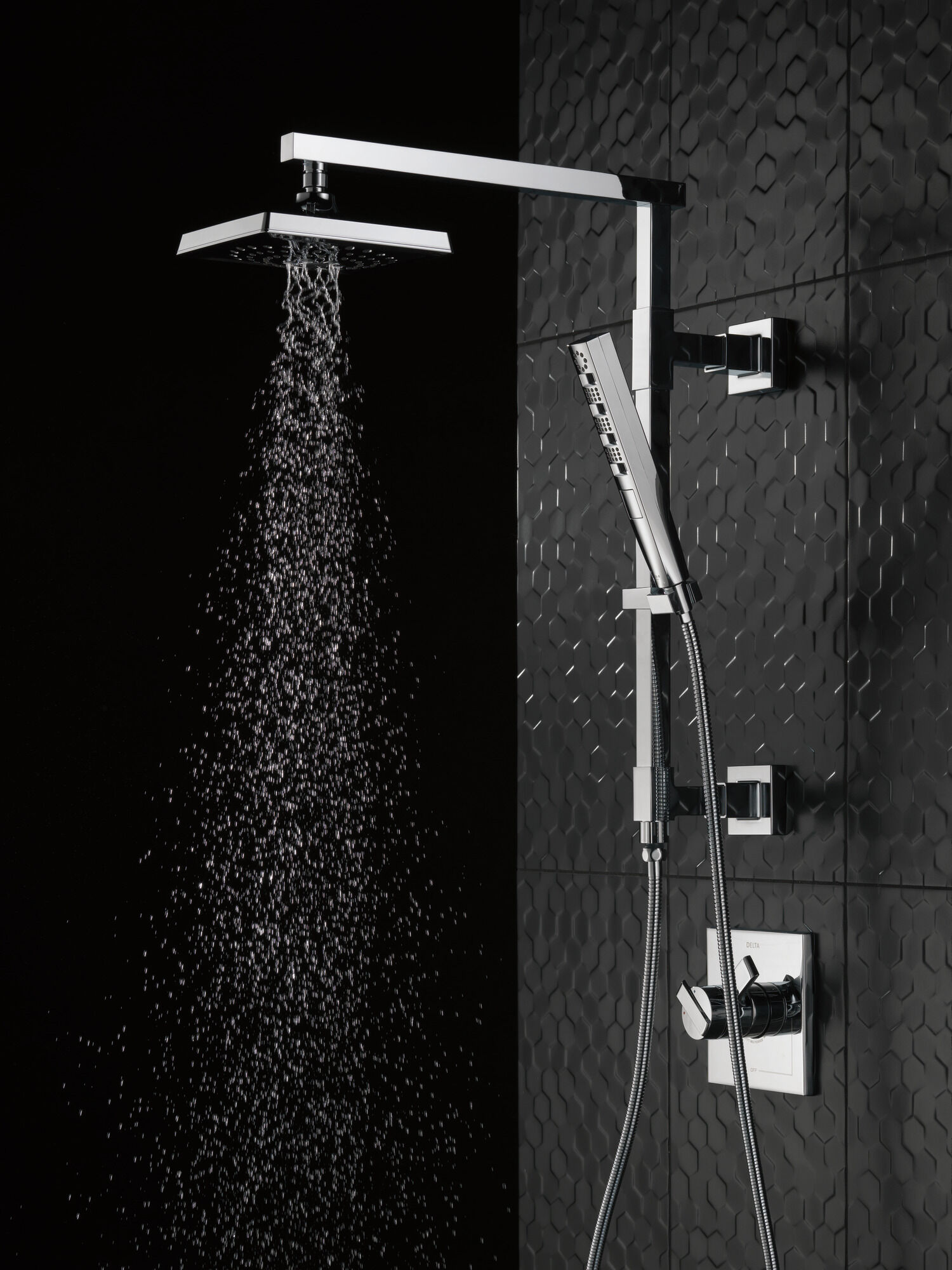 U495D-CZ60-PK Шланг для ручного душа 60–80 дюймов Delta Faucet Universal Showering Шампанское бронза  - Вид №8