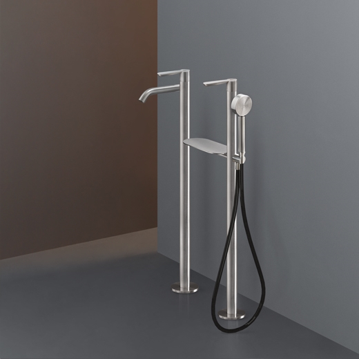 Свободно стоящий набор 2 смесителей для ванной H. 860 мм с круглый душ ручной диаметр 70 мм и многофункциональная полка  LTZ47 CEADESIGN  - Вид №1