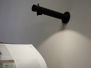 Металлический светодиодный настенный светильник