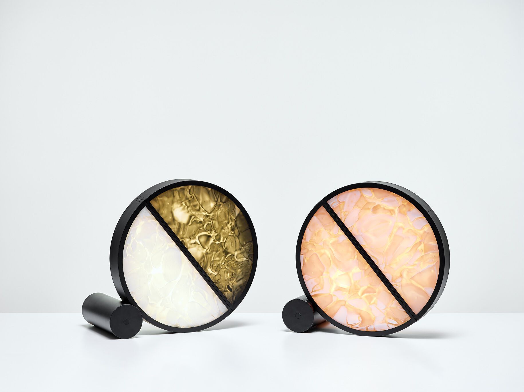 Стеклянная светодиодная настольная лампа BROKIS Geometric ARCH-00003219