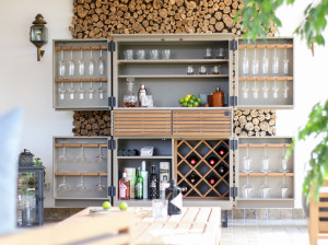 Наружная барная стойка