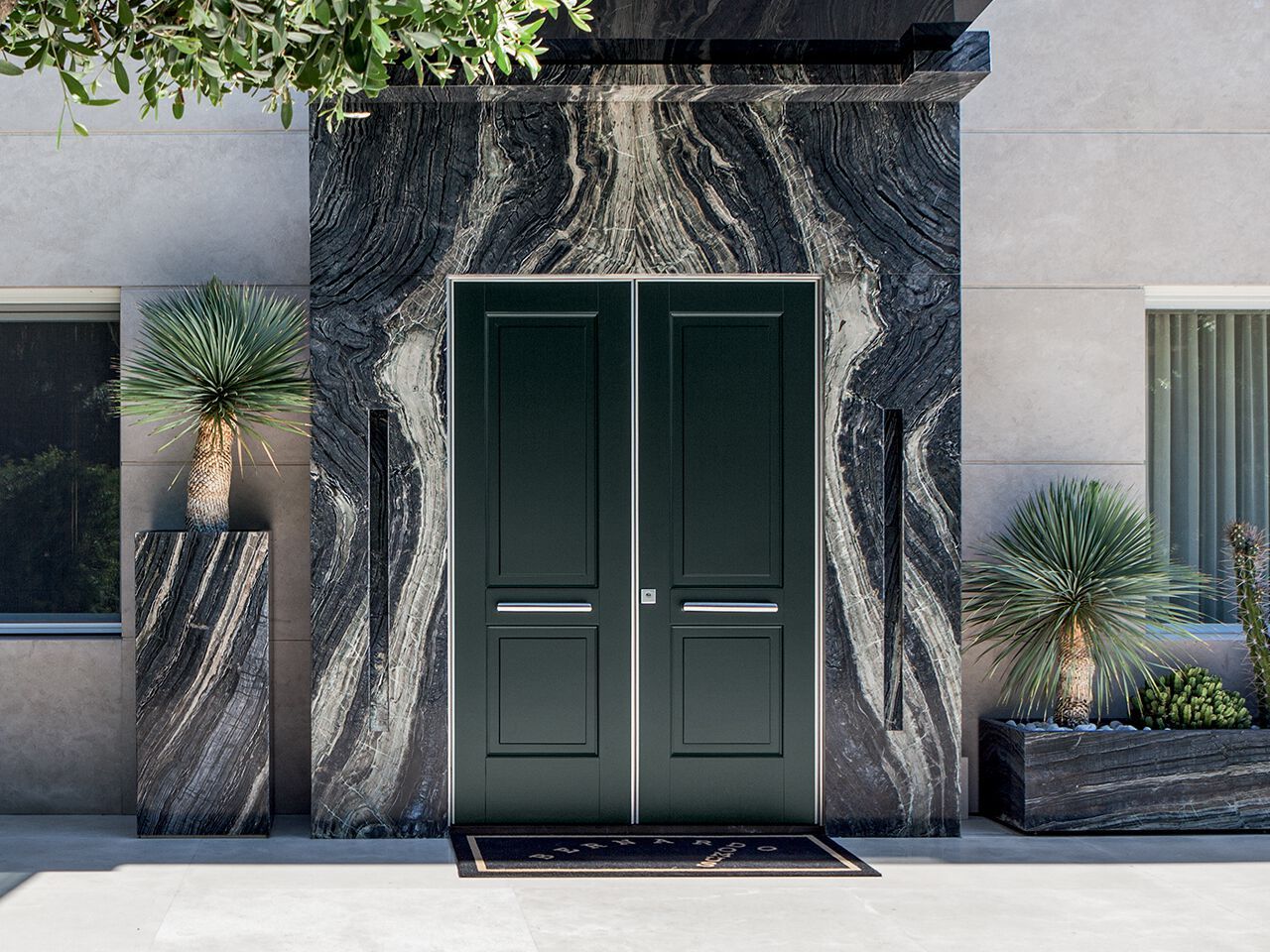 Входная дверь из массива дерева Oikos Tekno ARCH-00150282