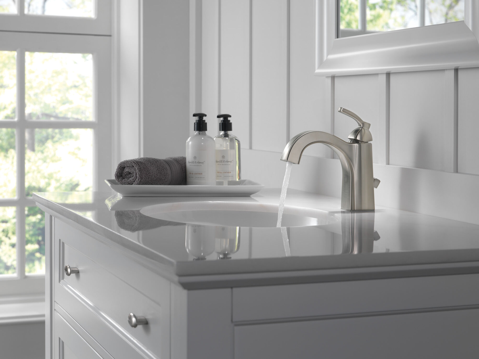 15768LF-SS Смеситель для ванной с одной ручкой Delta Faucet Delta Нержавеющая сталь - Вид №2