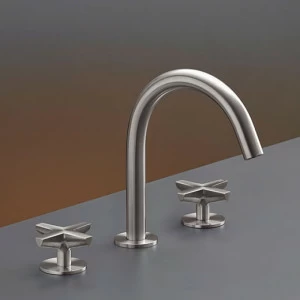 три отверстия смеситель с поворотным носиком Н. 190 мм  CRX05 CEADESIGN
