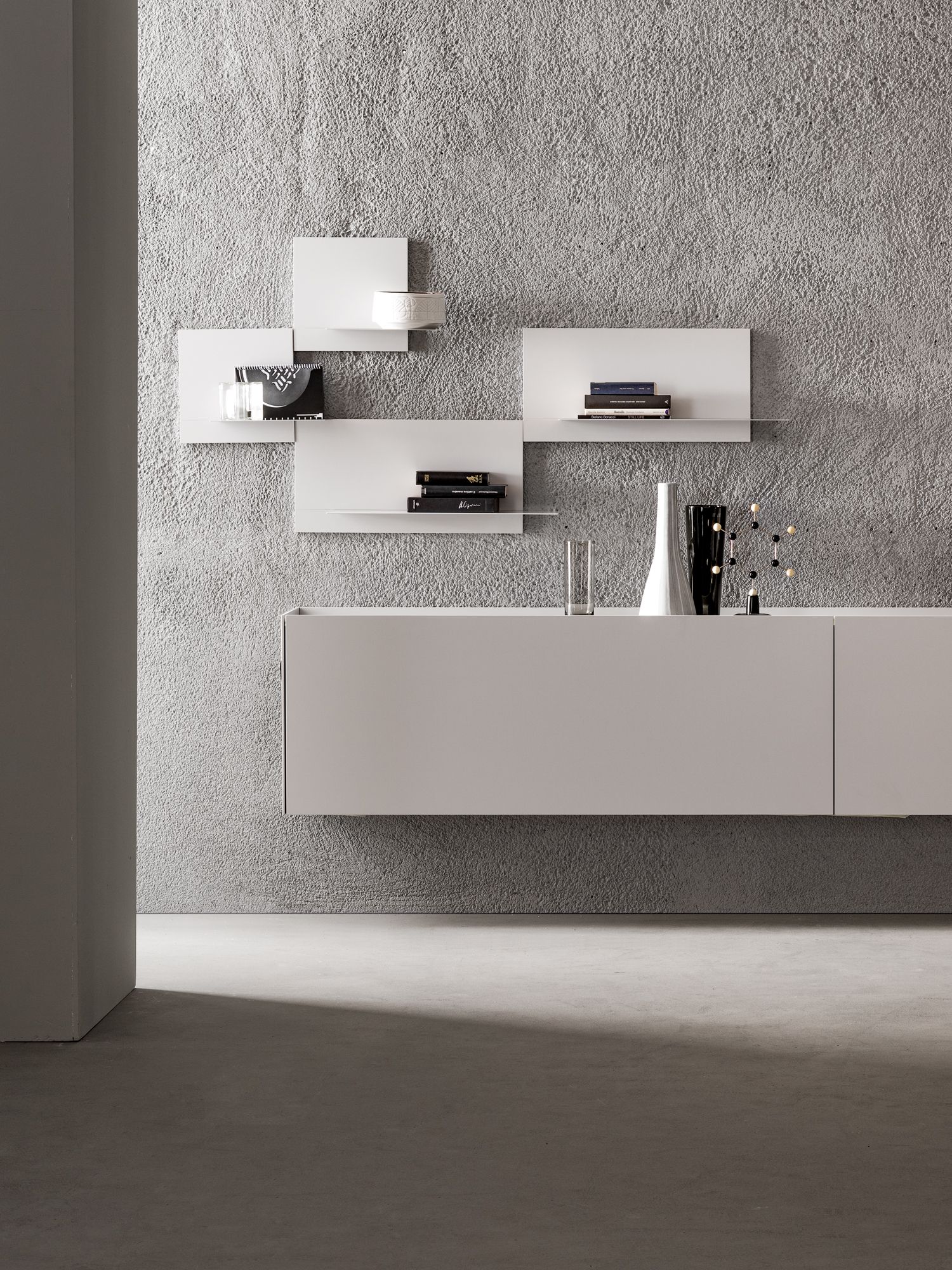 Деревянный подвесной шкаф с копланарными дверями Capo d’Opera ателье ARCH-00051977 - Вид №1