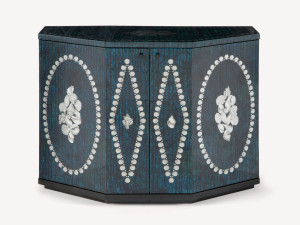 Маленький шкаф