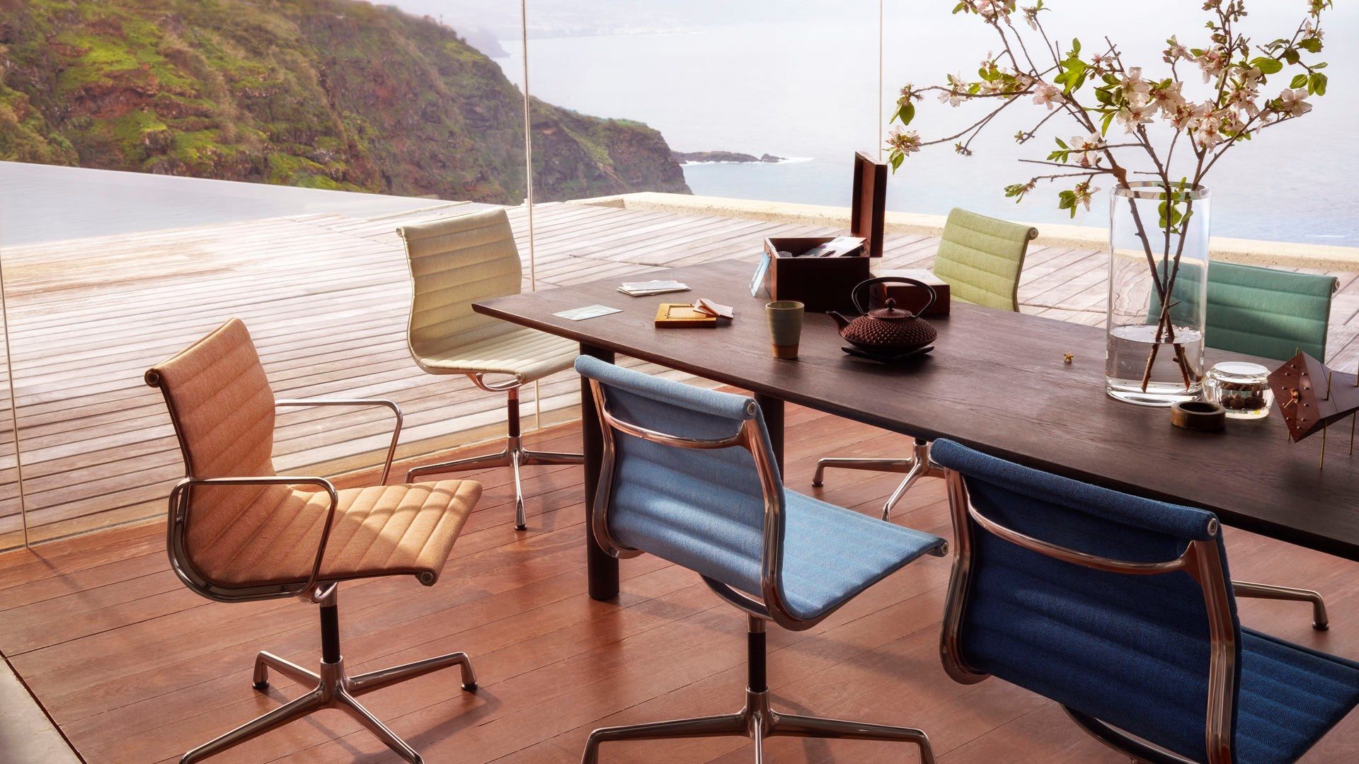 Тканевый стул с подлокотниками VITRA Eames Aluminium Group ARCH-00057694 - Вид №3