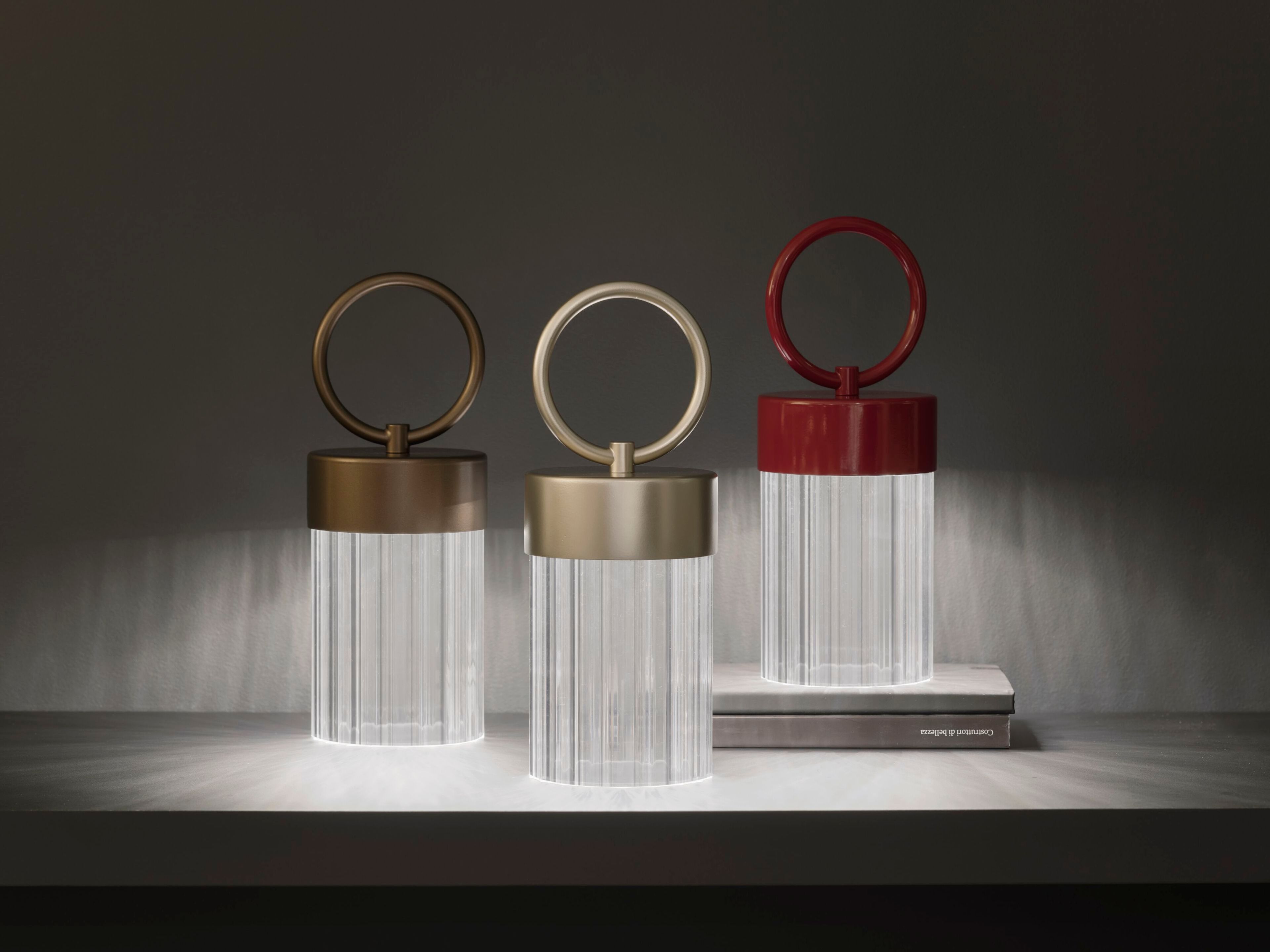 Светодиодная настольная лампа из плексигласа® с USB-зарядкой Contardi CLARETTA ARCH-00101103