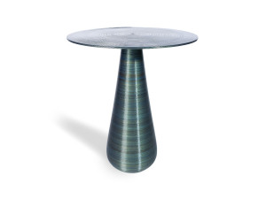 Высокий пластиковый стол с 3D-печатью