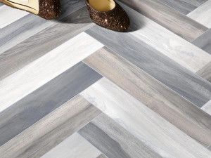 Нескользящий виниловый пол с эффектом дерева