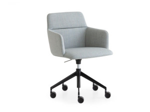 Офисное кресло с 5 спицами