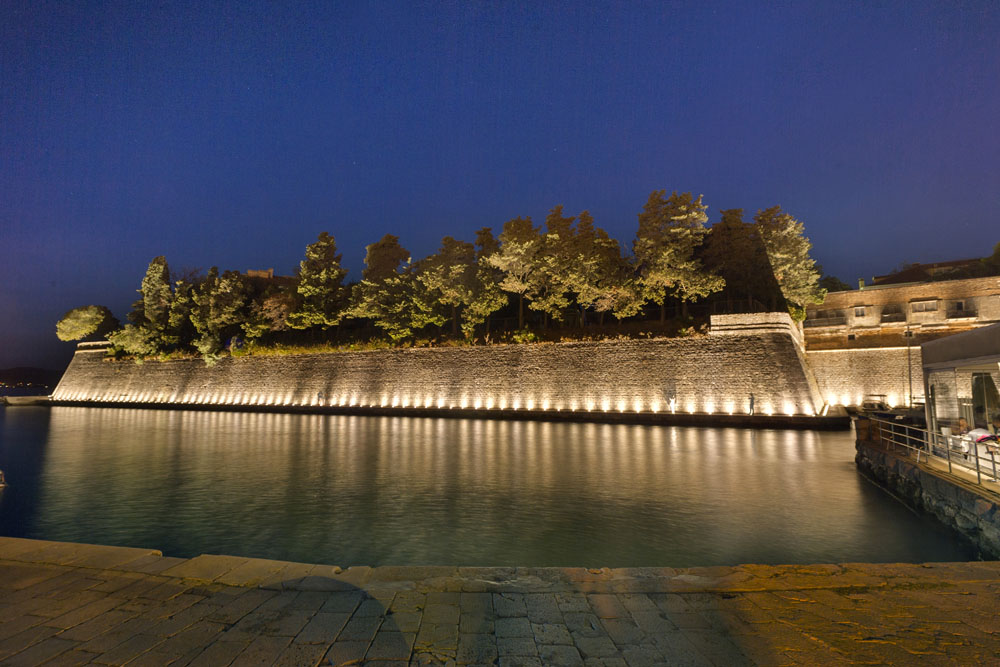 4032612 Мобильный светильник Platek MENHIR Paletto  MENHIR H. 200 mm - 1 LED 3000K 2 Openings  - Вид №4