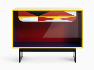 Шкаф из ацетата целлюлозы с ящиками