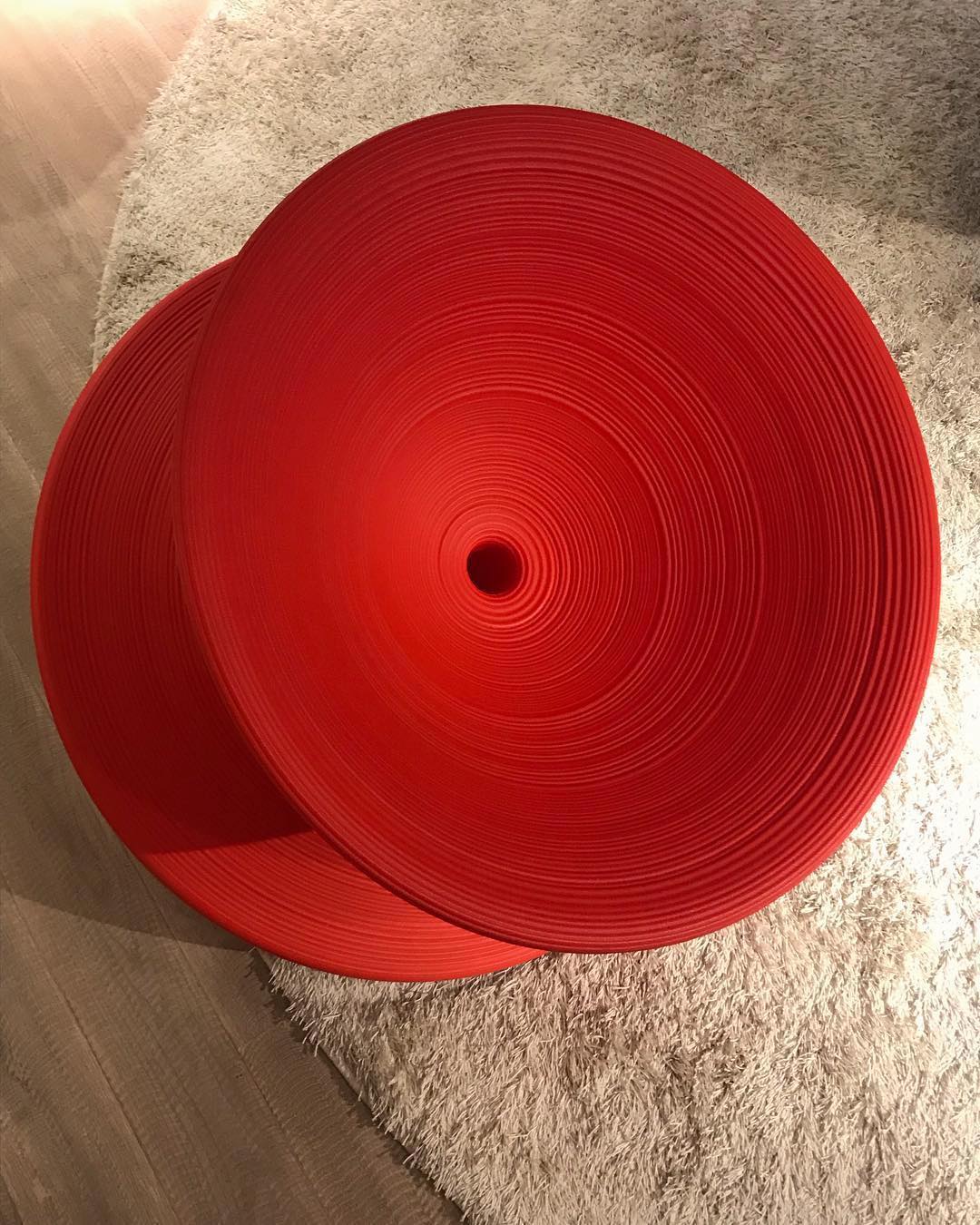 Magis Spun SD660 R Стул вращающийся из полиэтилена. Цвет: Серый Красный 1004 C  - Вид №2