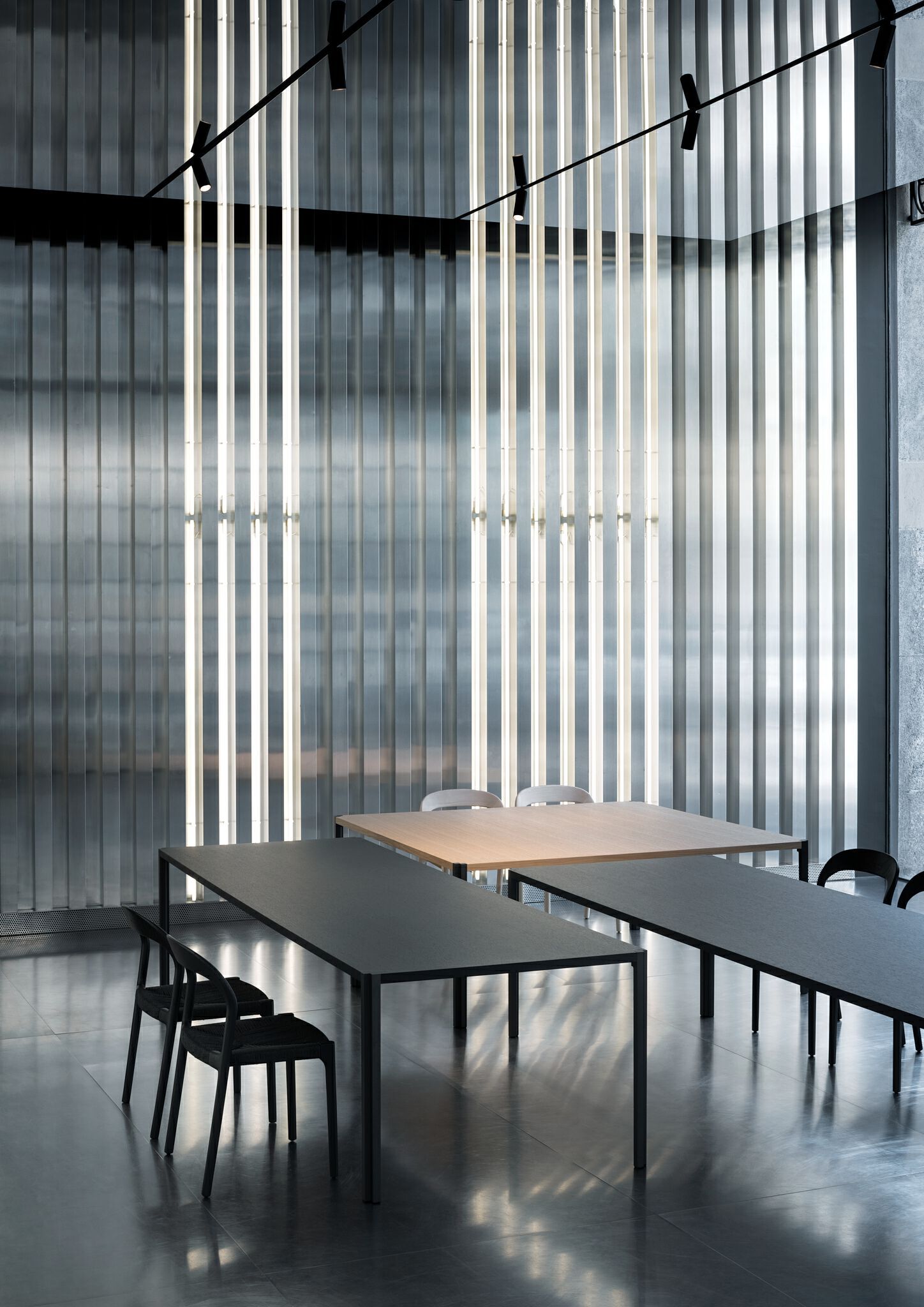 Алюминиевый и деревянный квадратный обеденный стол Living Divani GRAFT ARCH-00069752 - Вид №4