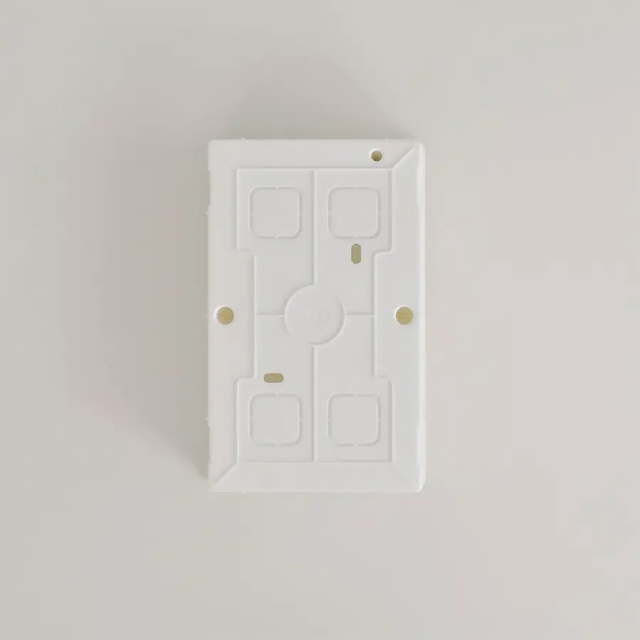 LUXRAY Бокс с прозрачной крышкой ЩРВ-П-4 для внутренней установки LEZARD 731-1000-004 - Вид №4