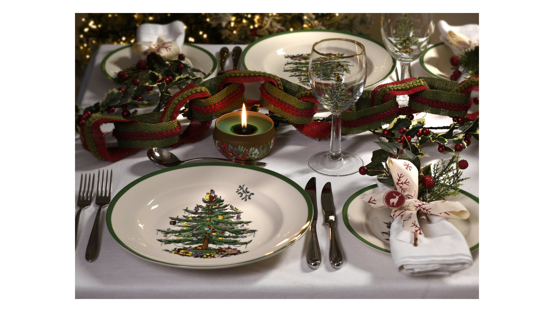 10566373 Spode Набор из 4 тарелок закусочных 20см "Рождественская ель" Фаянс  - Вид №5