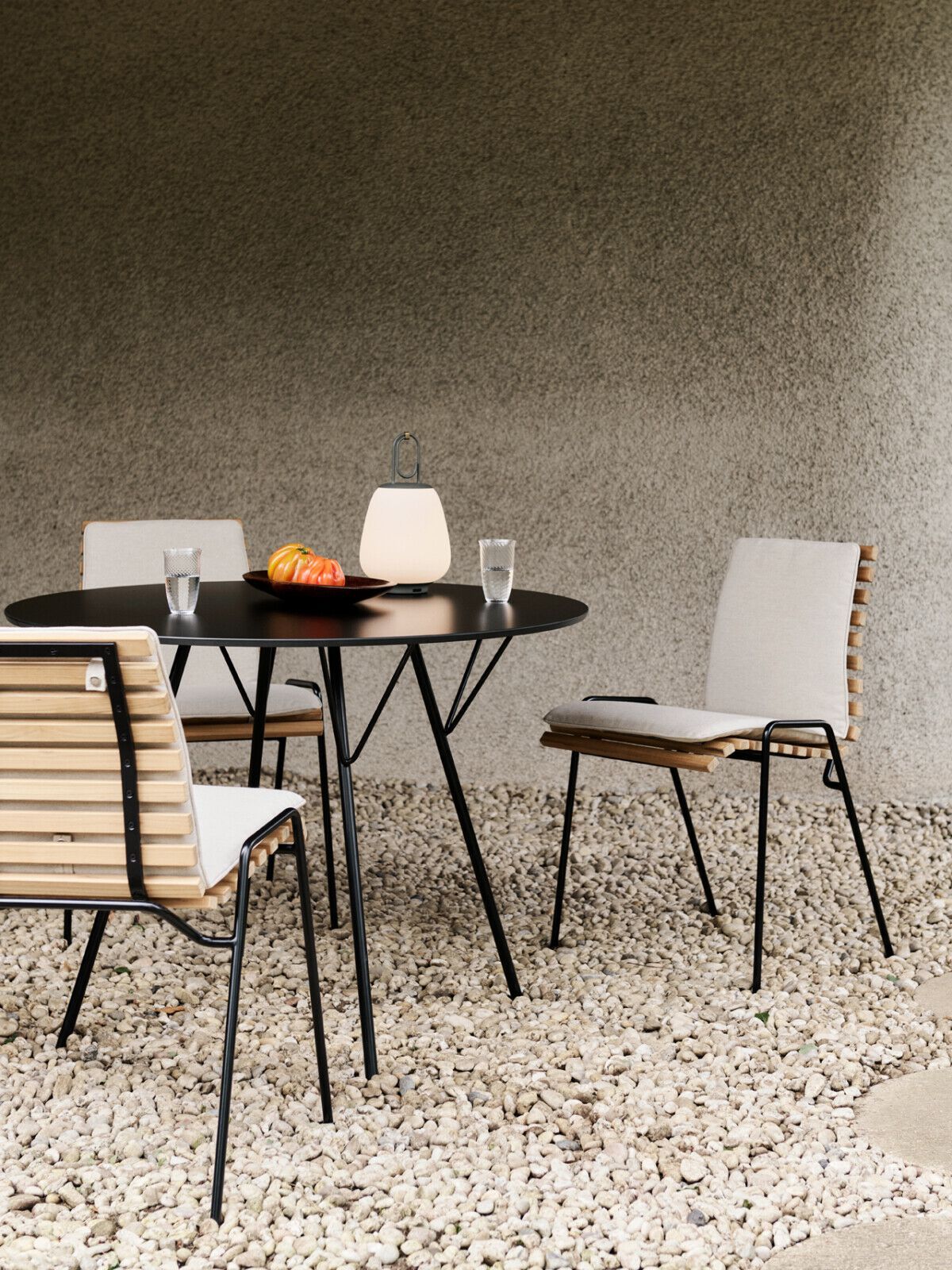 Садовое кресло из тикового дерева со встроенной подушкой &Tradition Rfh ARCH-00088700 - Вид №1