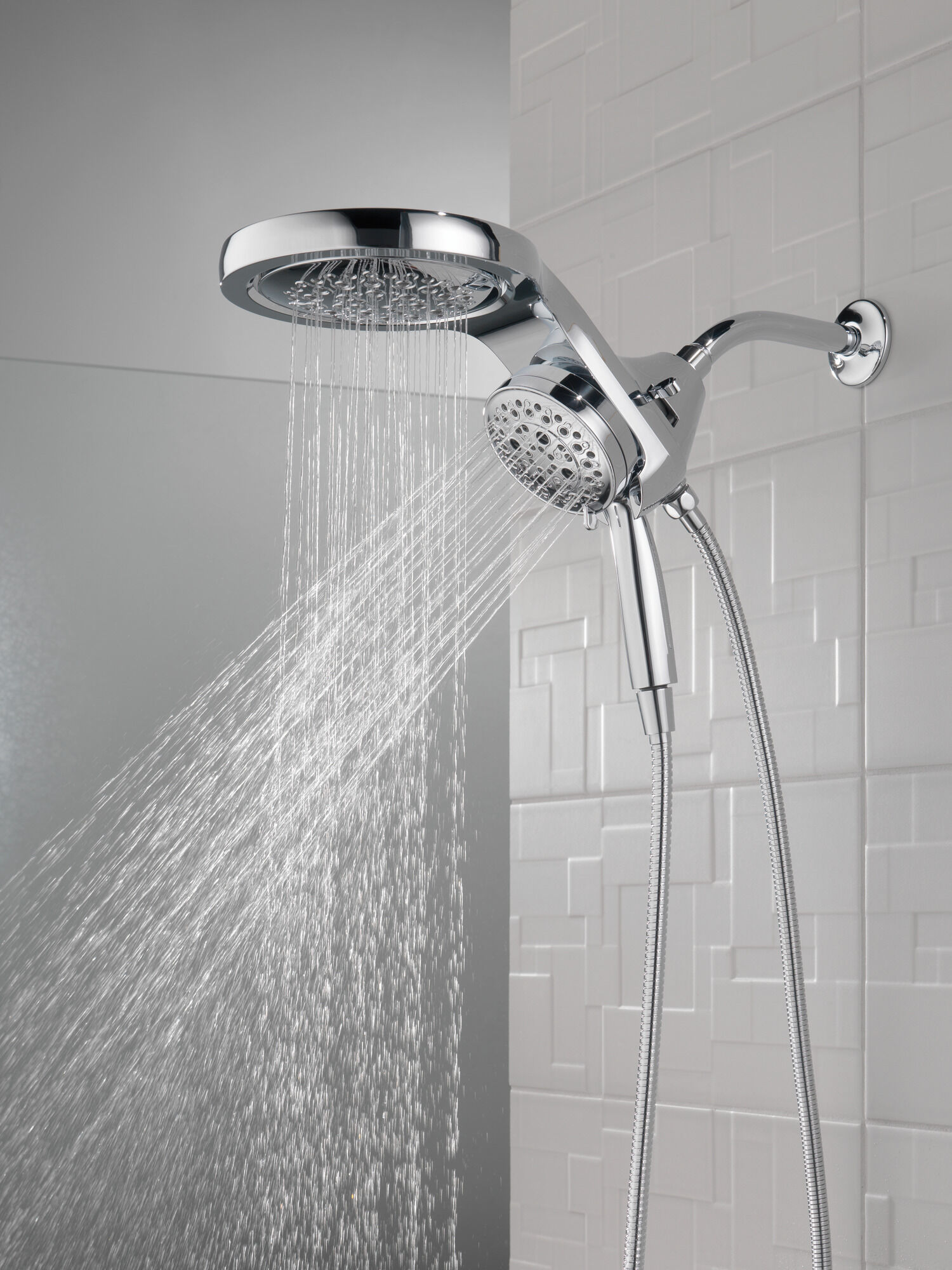 58680-CZ25 HydroRain® H2Okinetic® 5-регулировочная душевая лейка два в одном Delta Faucet Universal Showering Шампанское бронза  - Вид №13