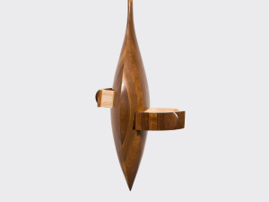 Деревянный подвесной шкаф