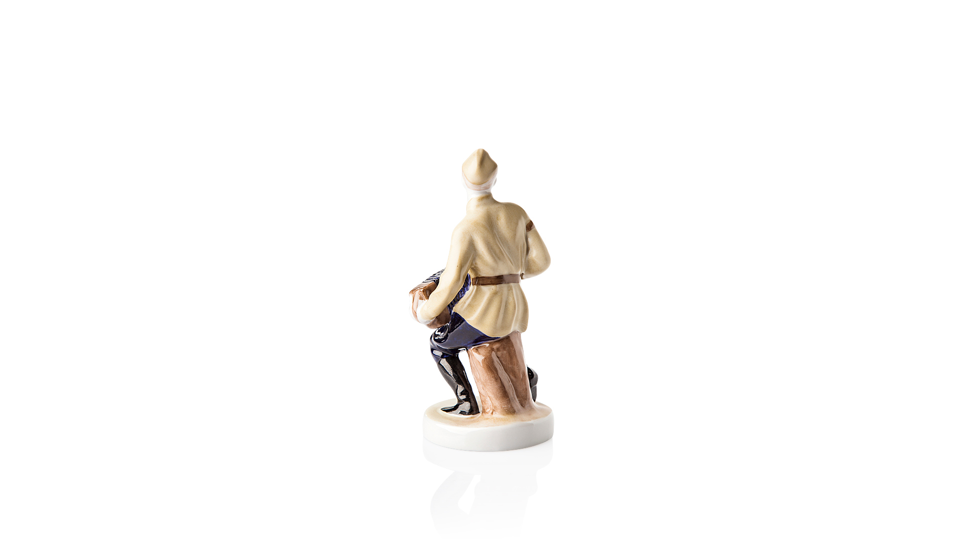 10617355 Мануфактуры Гарднеръ в Вербилках Скульптура "Василий Тёркин" Фарфор, Керамика  - Вид №1