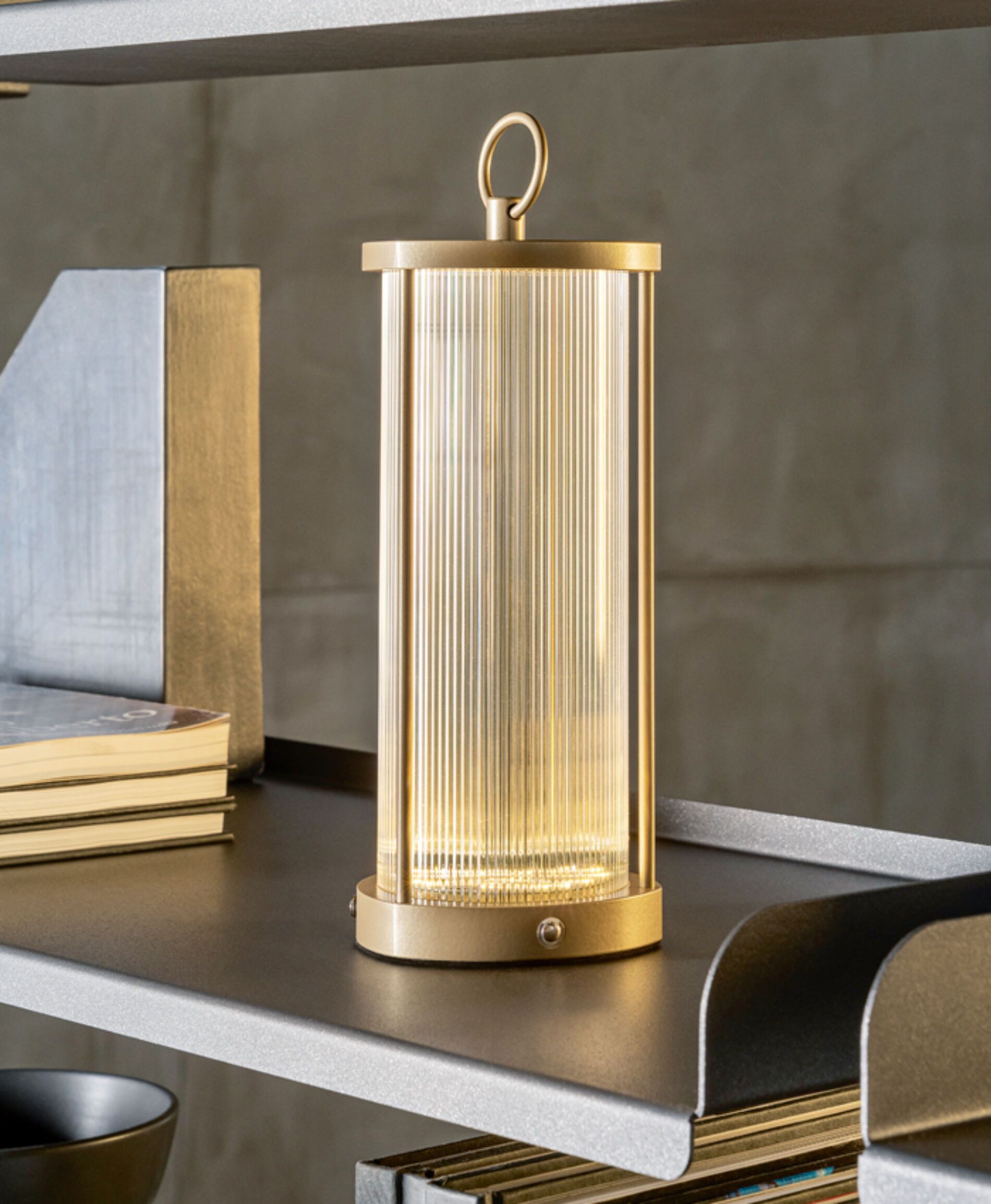 Настольная лампа с регулируемой яркостью из метакрилата с USB-зарядкой RIFLESSI GIÒ GIÒ T ARCH-00140914 - Вид №1