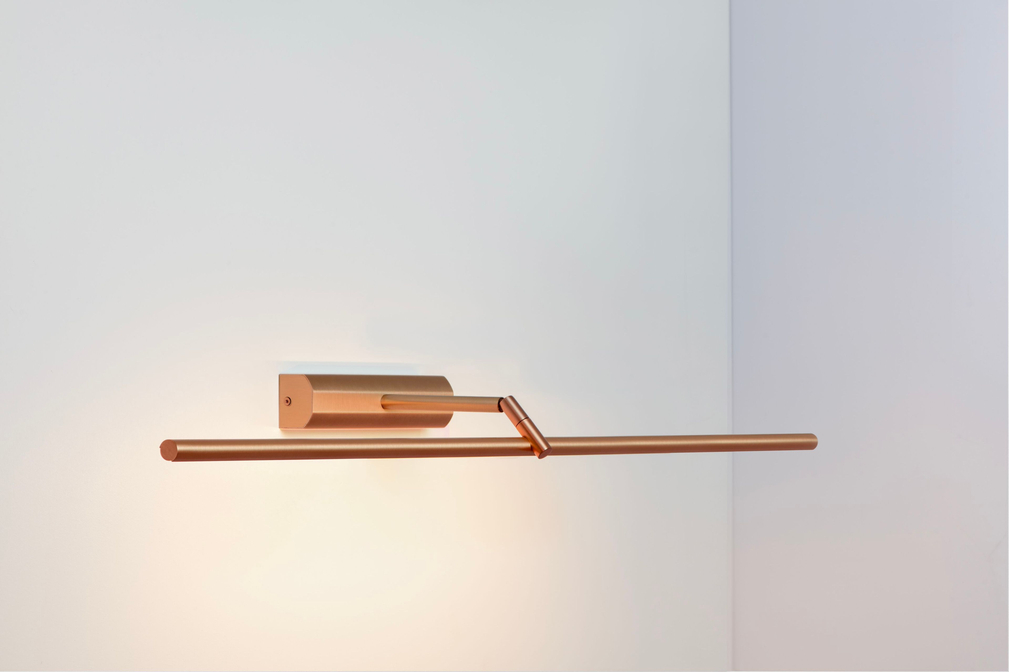 Латунный светодиодный настенный светильник для картин CVL Luminaires Airy ARCH-00060345 - Вид №21